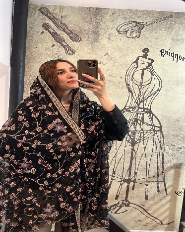 شال هندی گلدوزی